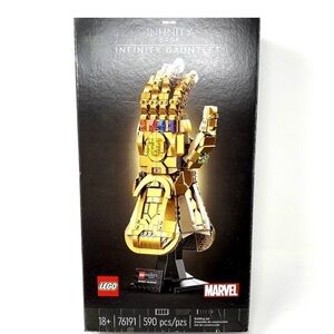 Lego Gold Infinity Gauntlet with Multicolored Stones